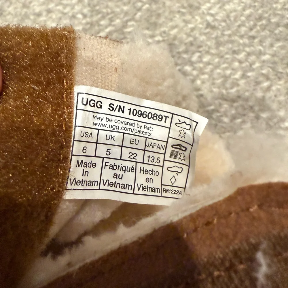 UGG Kids Chestnut Brown Sheepskin Lined Boots